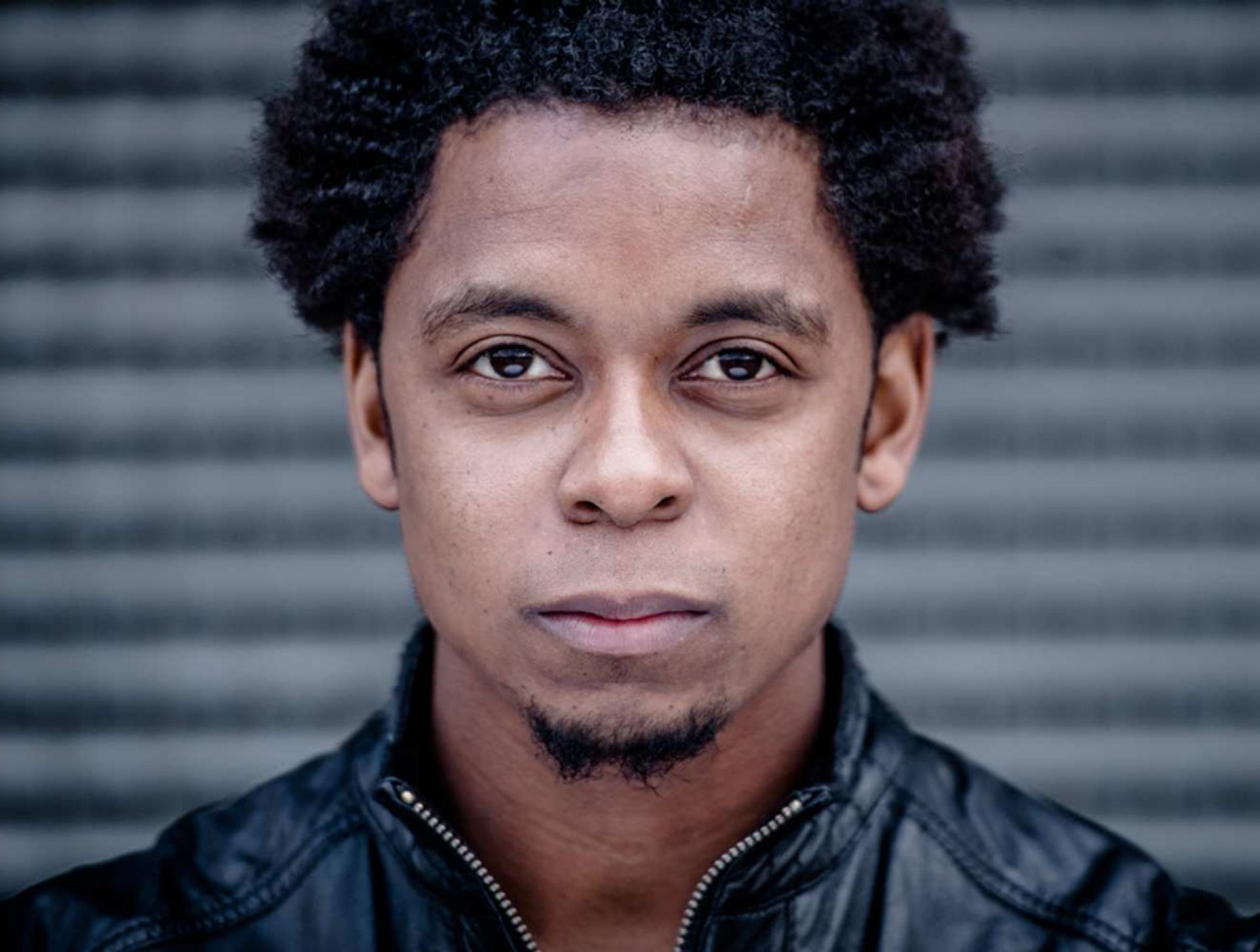 Typhoon boeken bij Discover Entertainment
De stem van liefde en verbinding. Typhoon (Glenn de Randa…