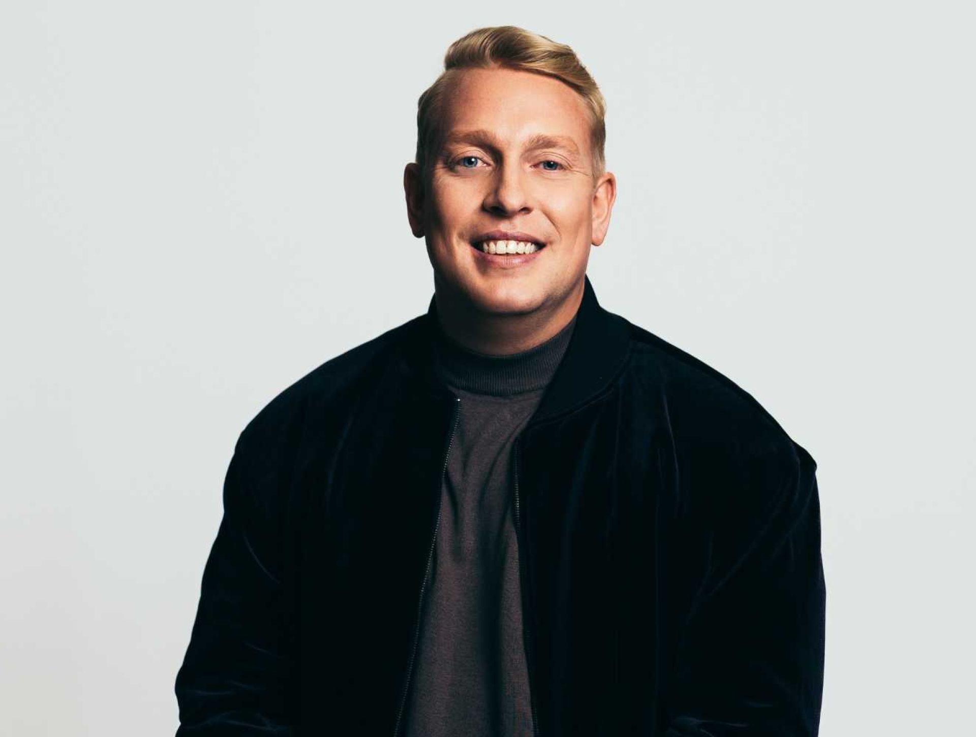 Billy Dans boeken bij Discover Entertainment
Billy Dans – de stem van de stad, de pen van de hitlij…