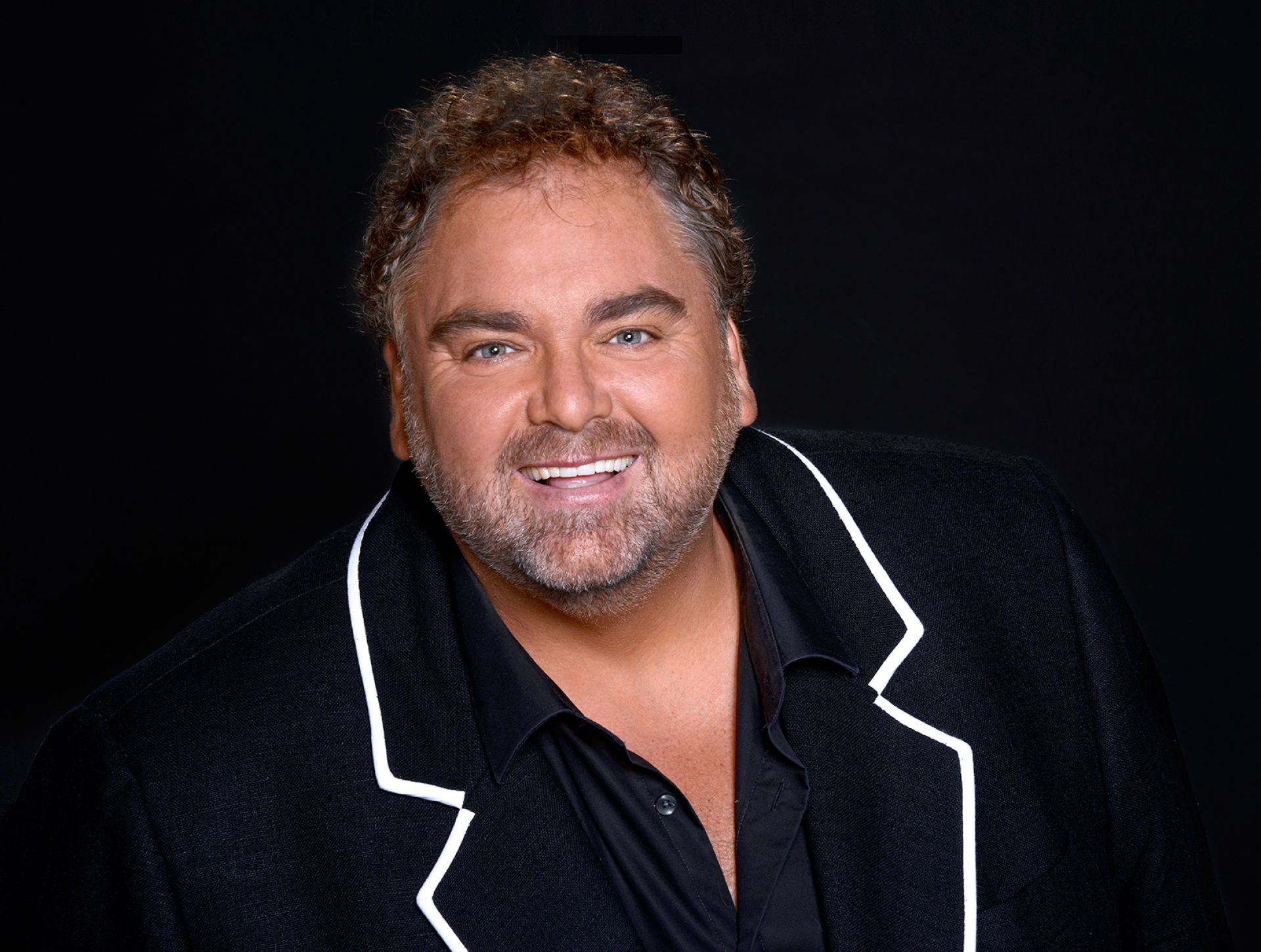 Peter Beense boeken bij Discover Entertainment
Een stem vol emotie, een hart vol muziek. Met zijn w…